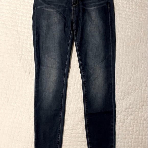 Articles of Society Melody Skinny
Jeans (Blue Ridge) - Picture 2 of 2